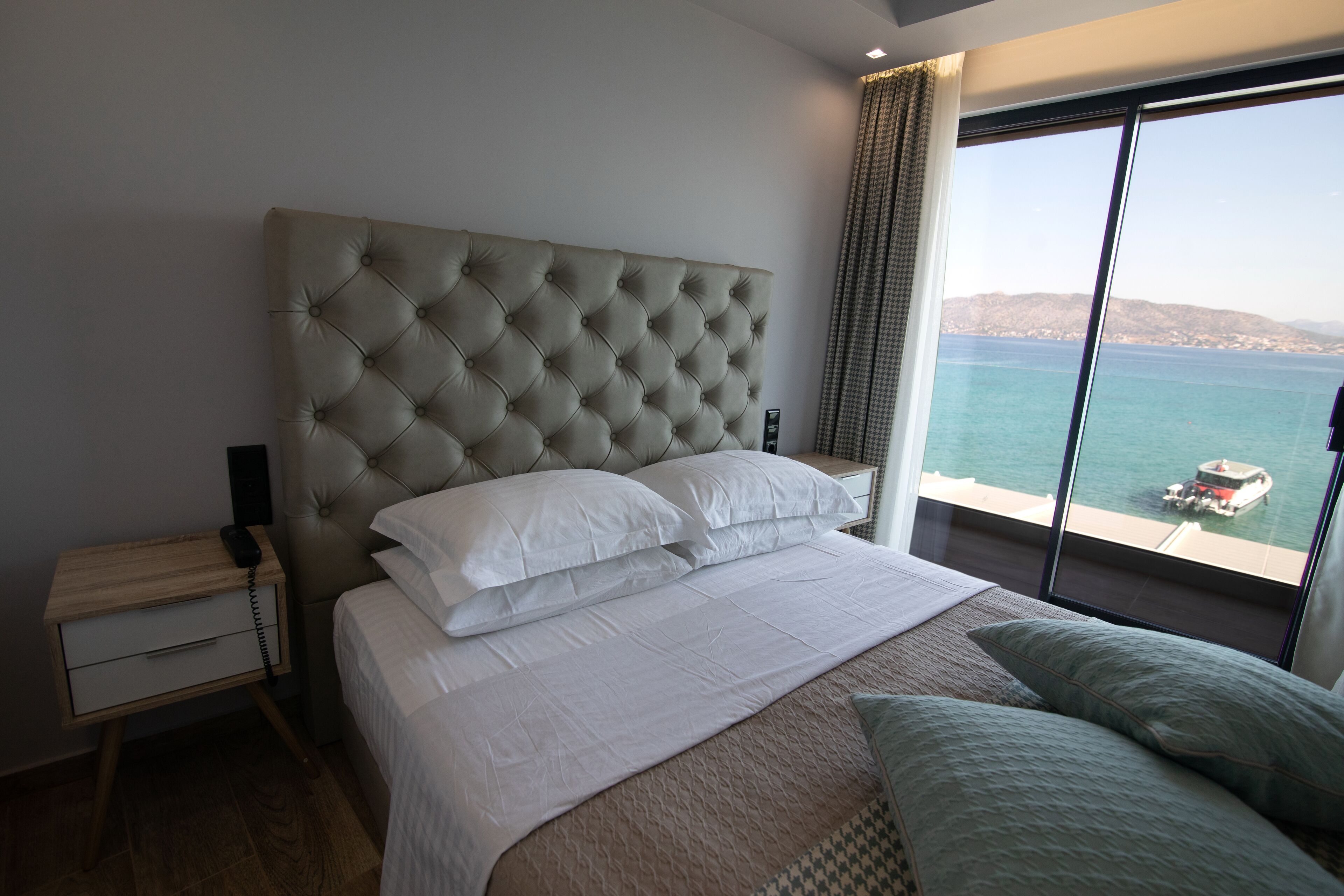 Aianteion Bay Luxury Hotel & Suites