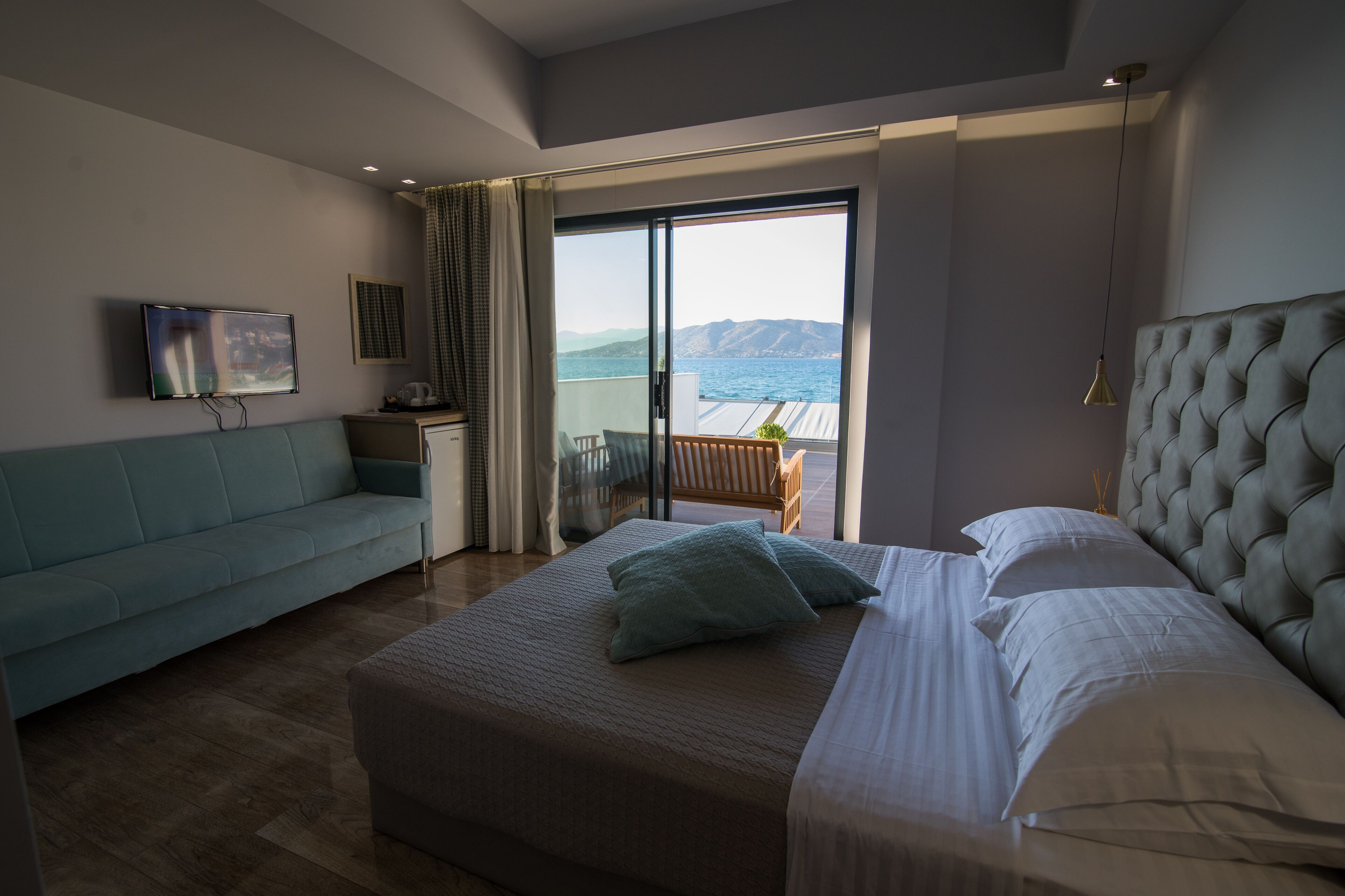 Aianteion Bay Luxury Hotel & Suites