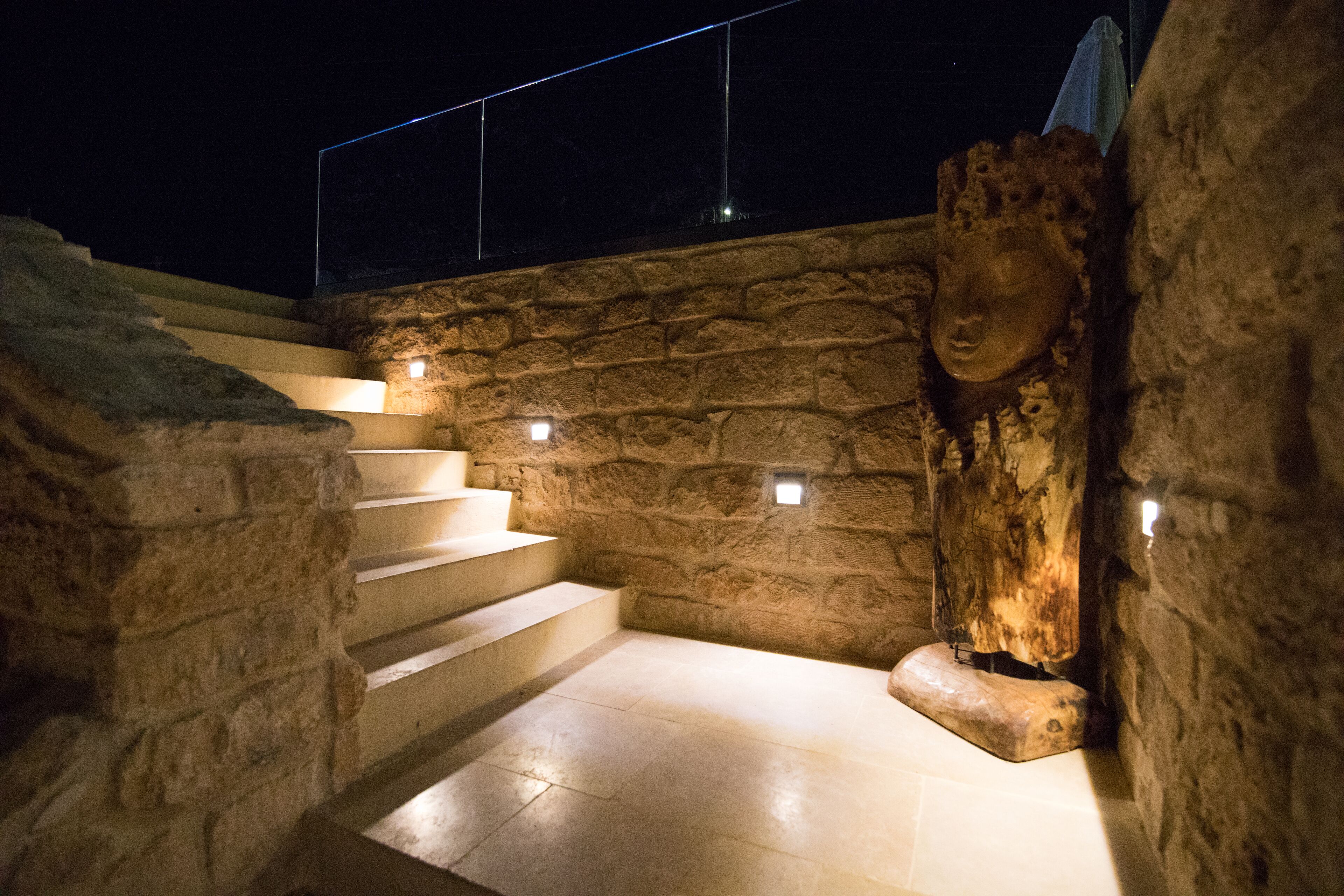 Aianteion Bay Luxury Hotel & Suites