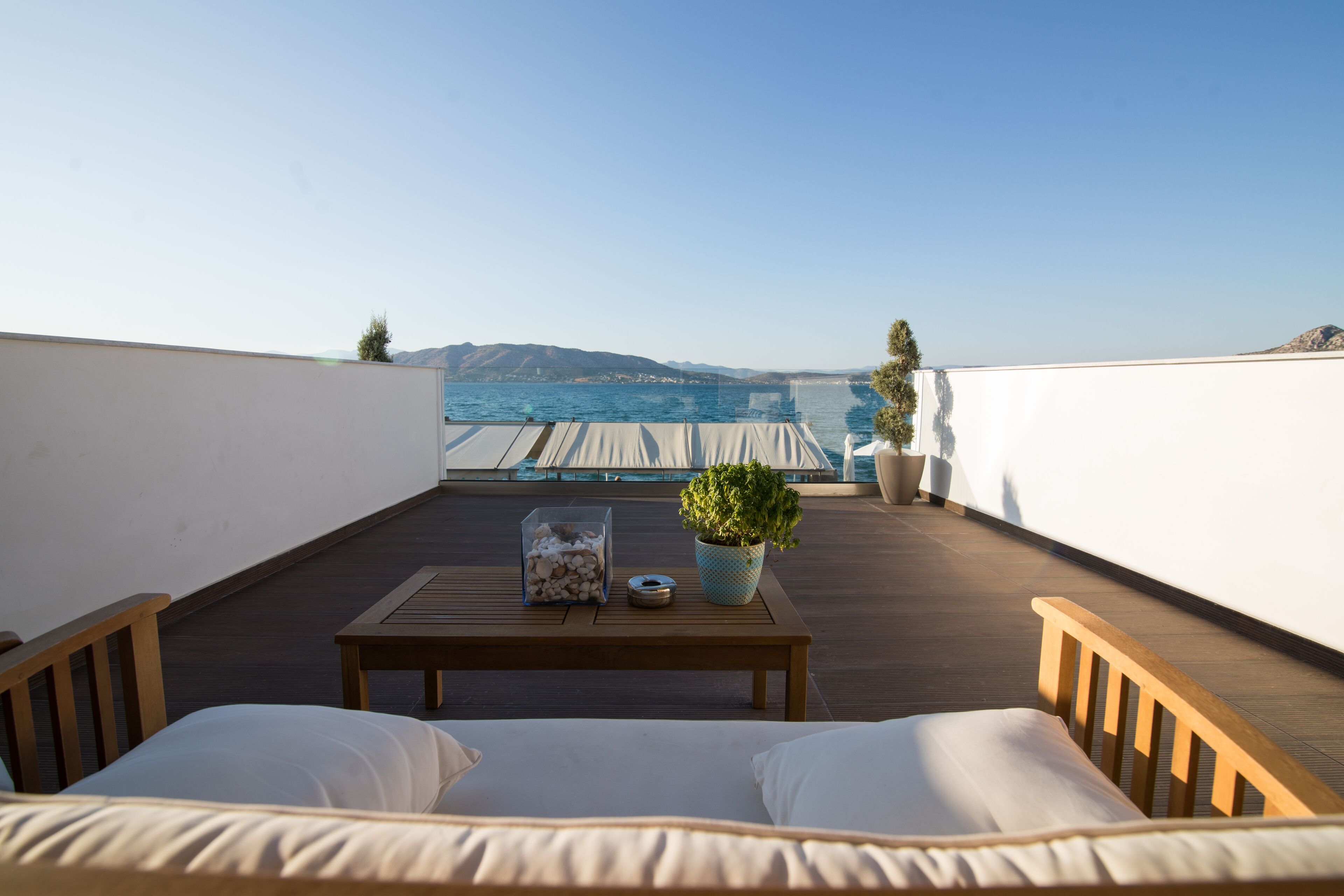 Aianteion Bay Luxury Hotel & Suites