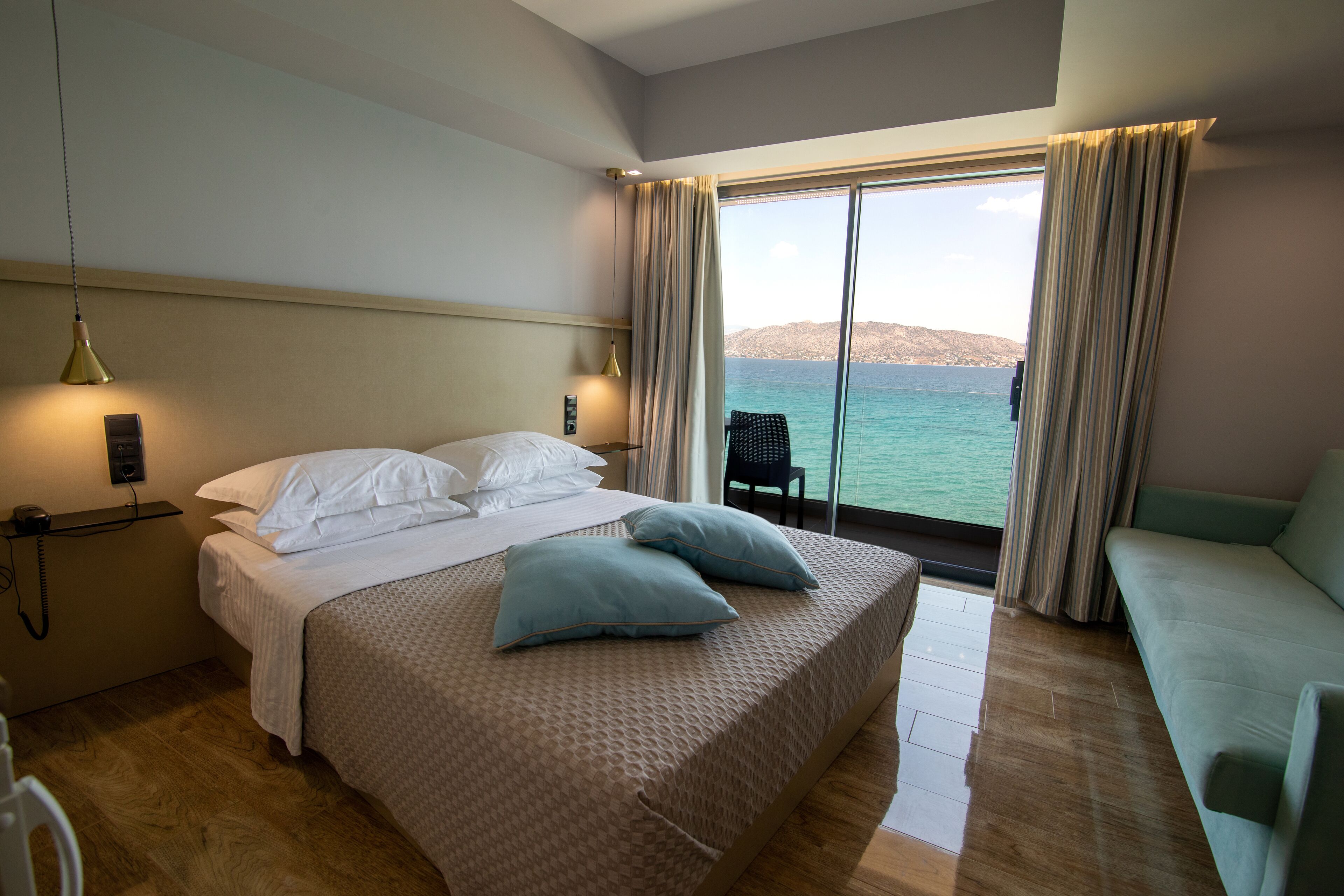 Aianteion Bay Luxury Hotel & Suites