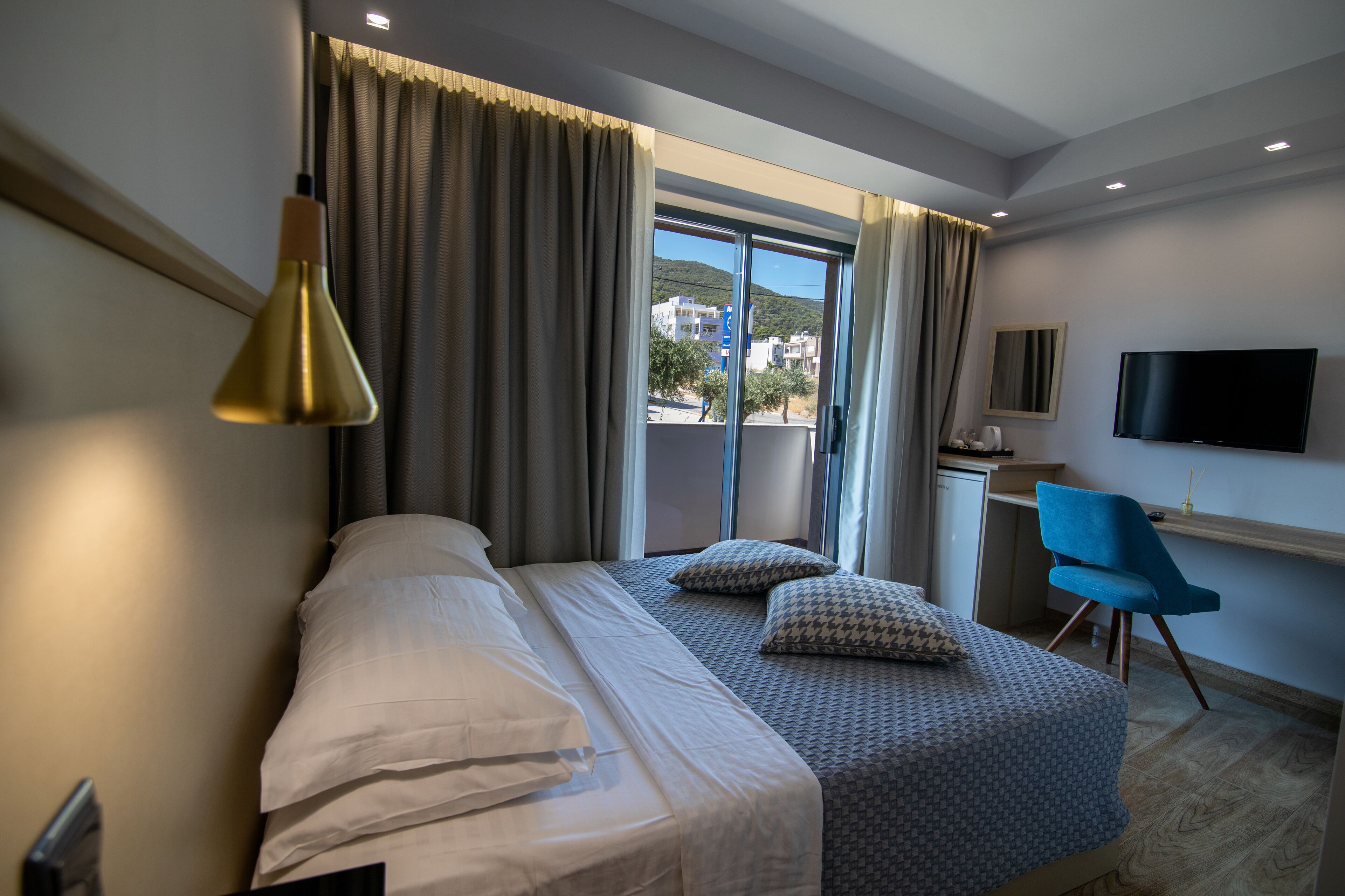 Aianteion Bay Luxury Hotel & Suites
