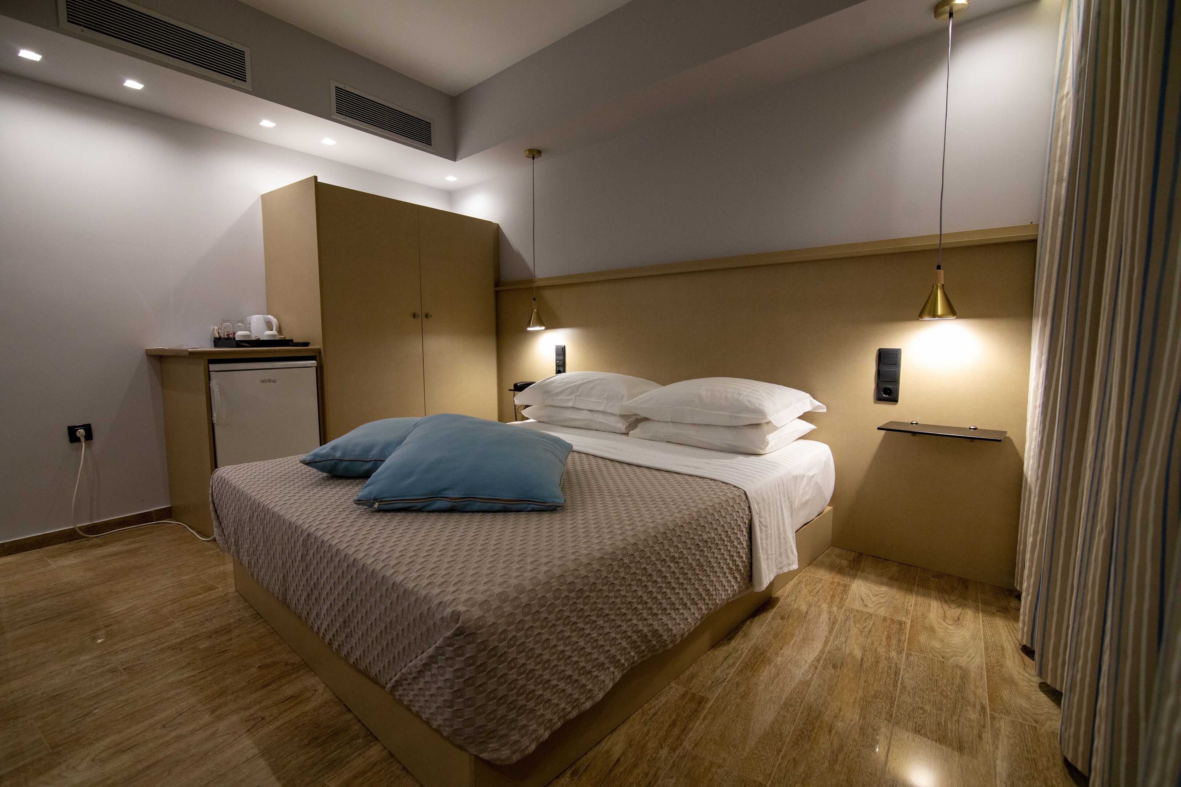 Aianteion Bay Luxury Hotel & Suites