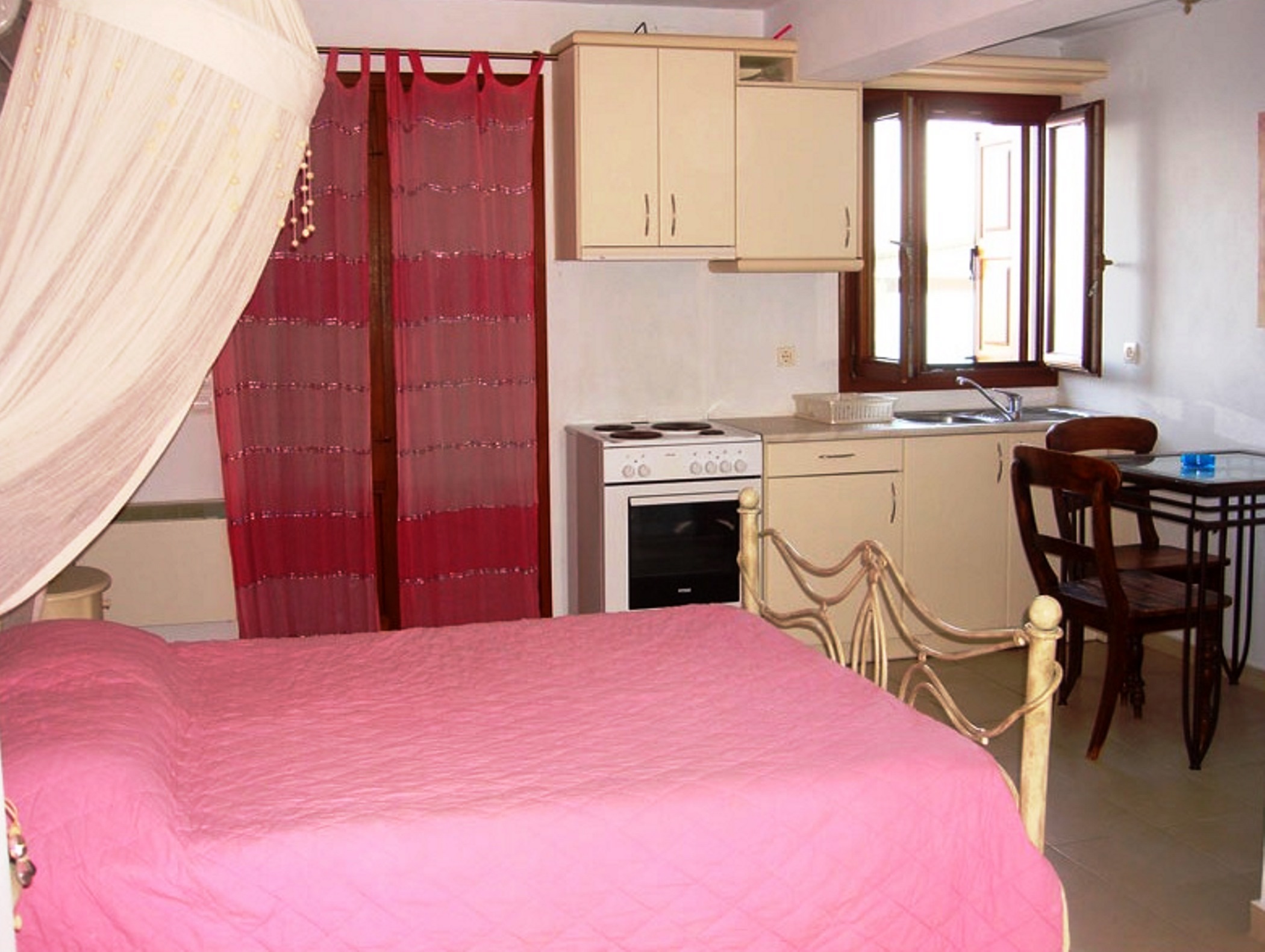 Loukia Apartments