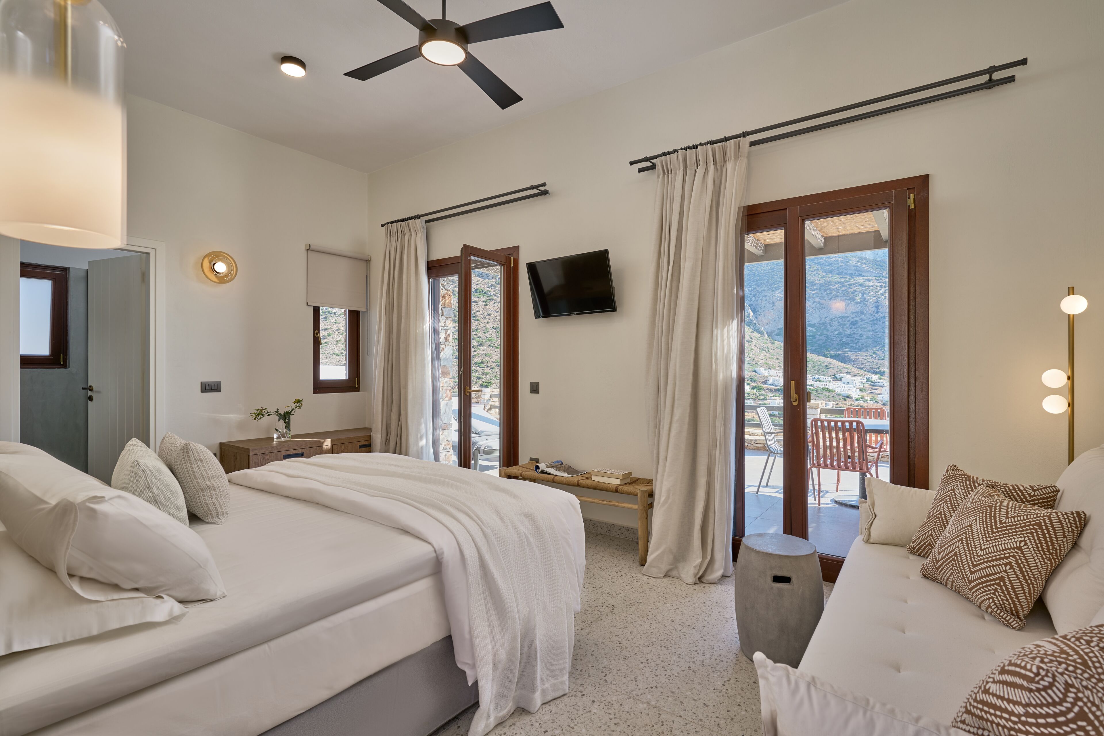Voya Suites Sifnos