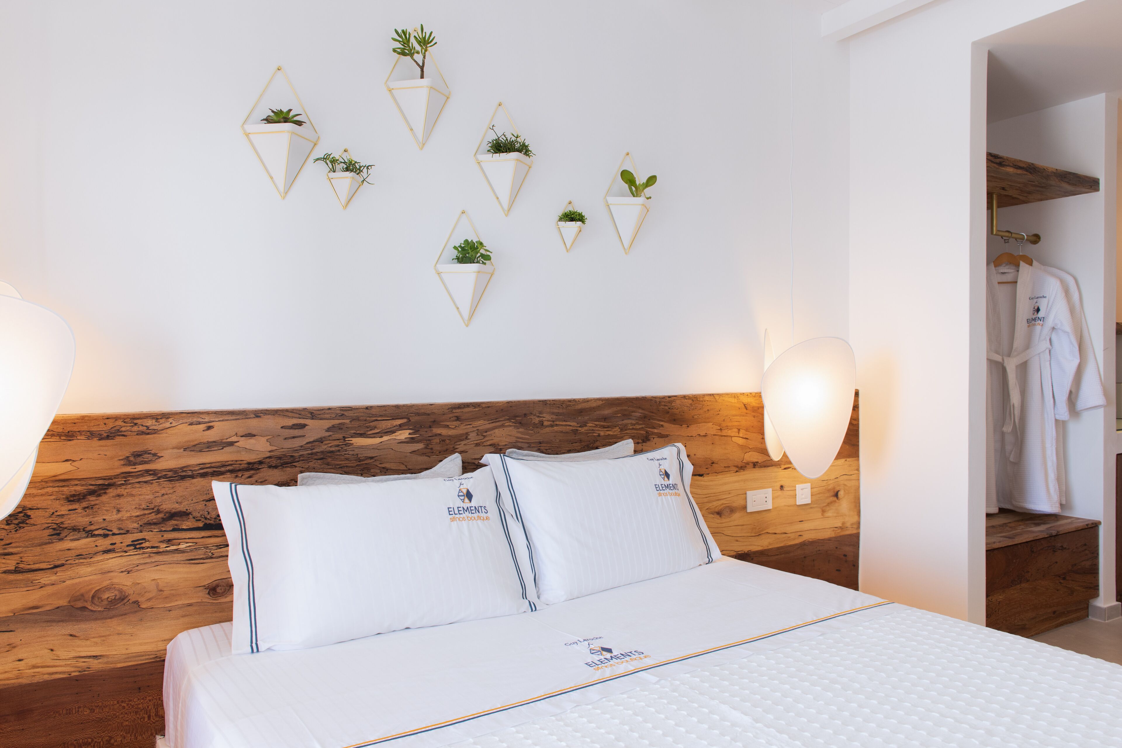 Elements Sifnos Boutique