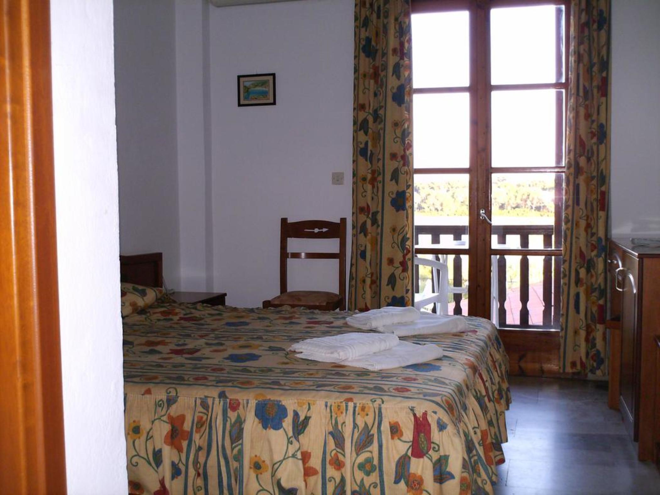Koukounaries Beach Hotel