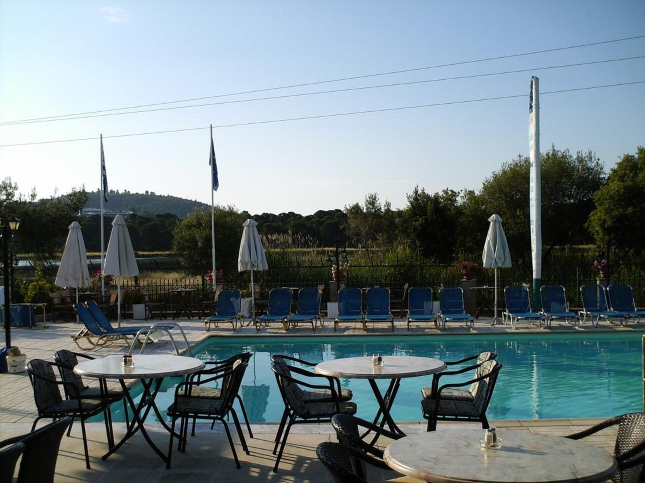 Koukounaries Beach Hotel