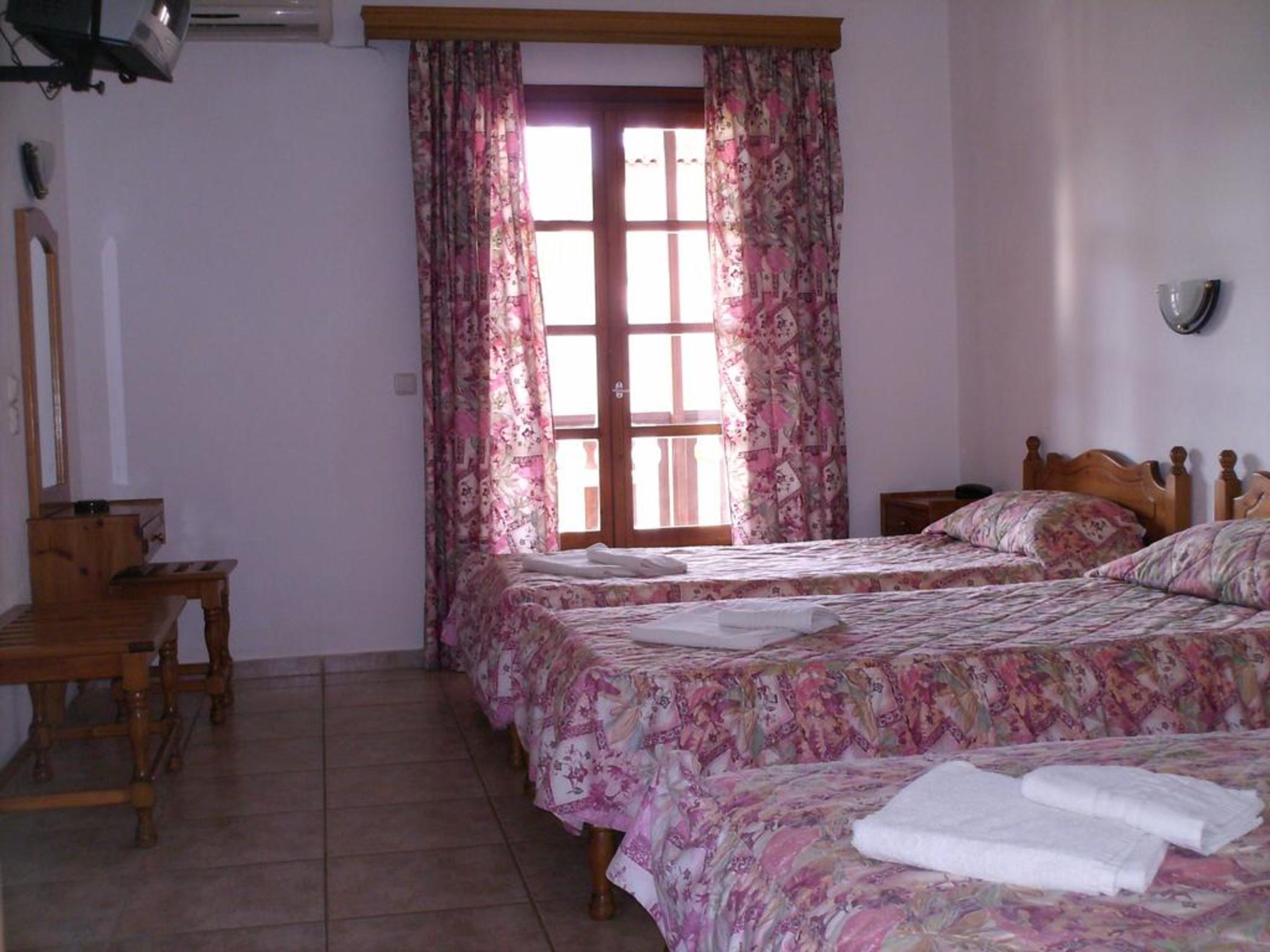 Koukounaries Beach Hotel
