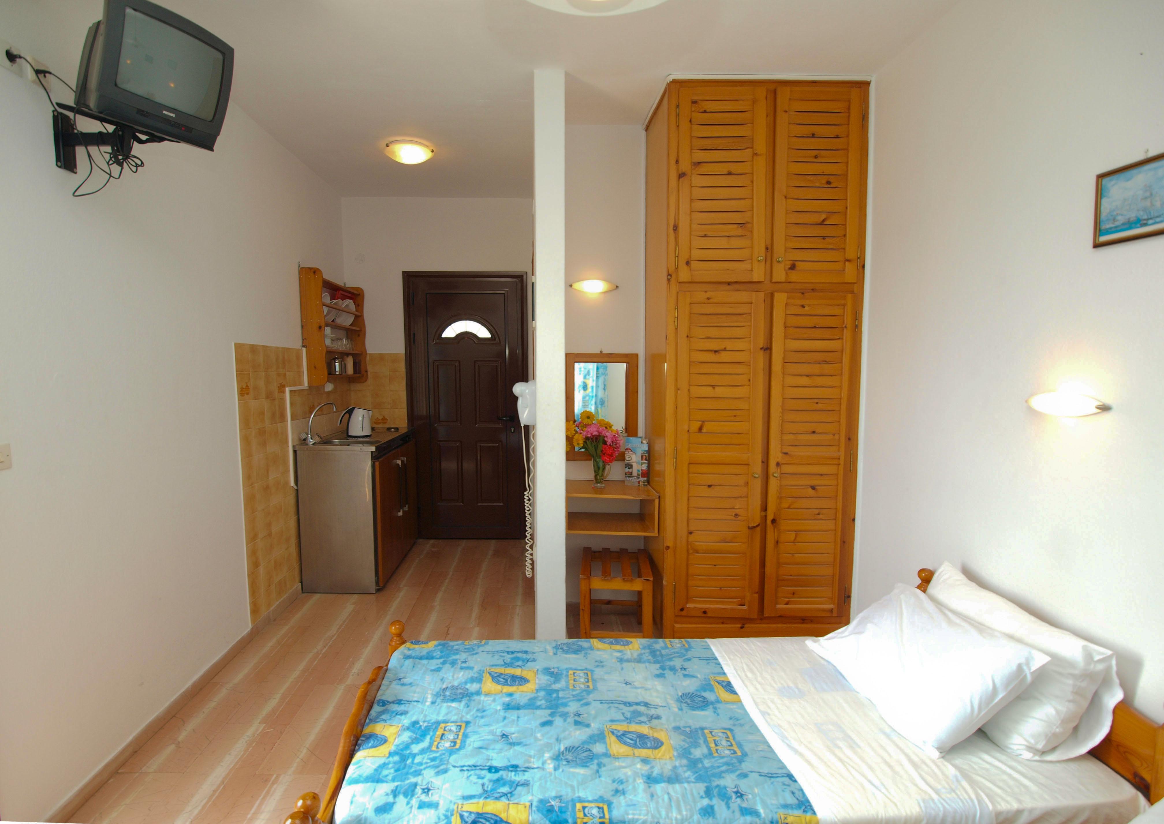 Nicholas Studios & Apartments