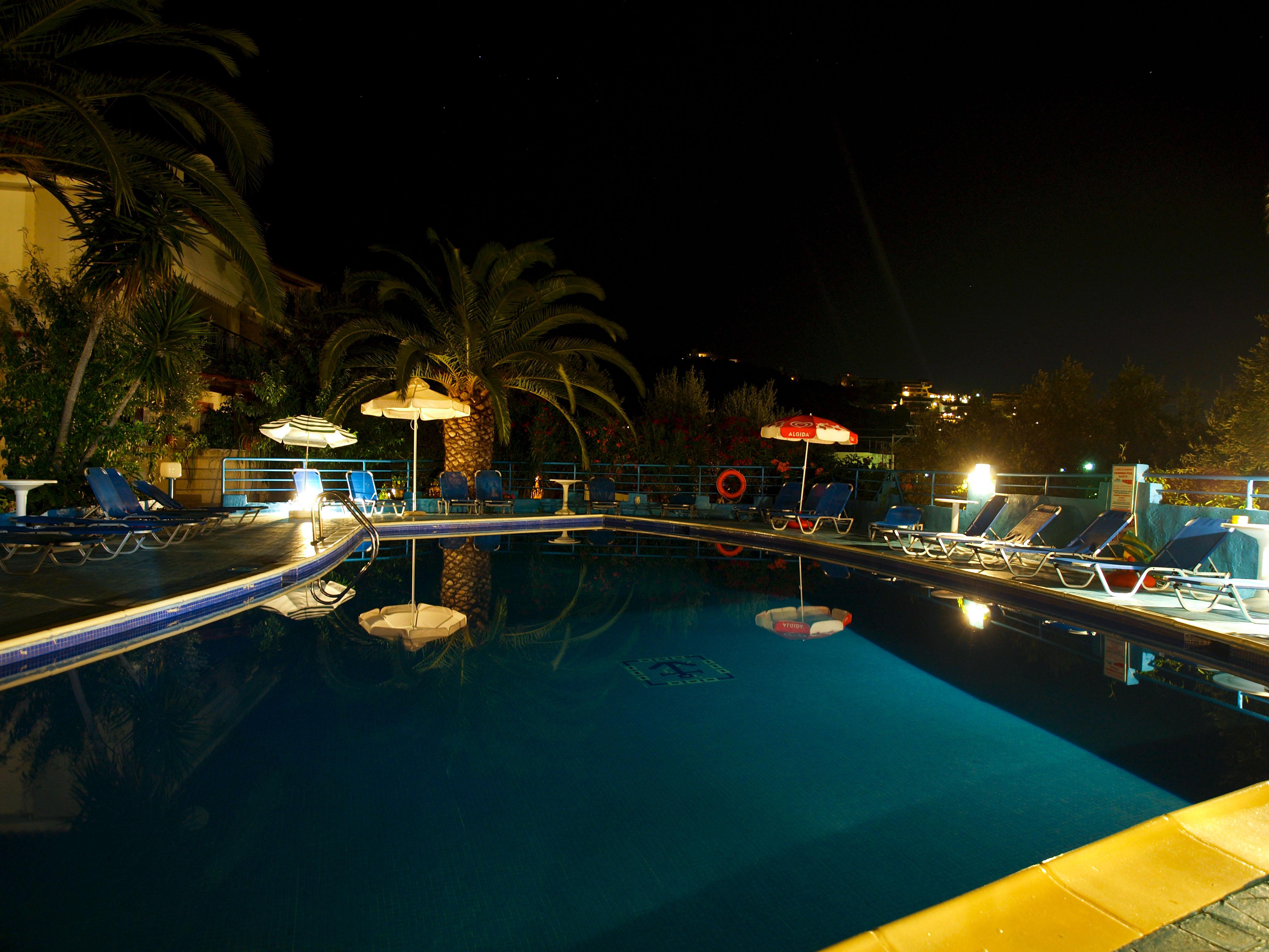 Nicholas Studios & Apartments
