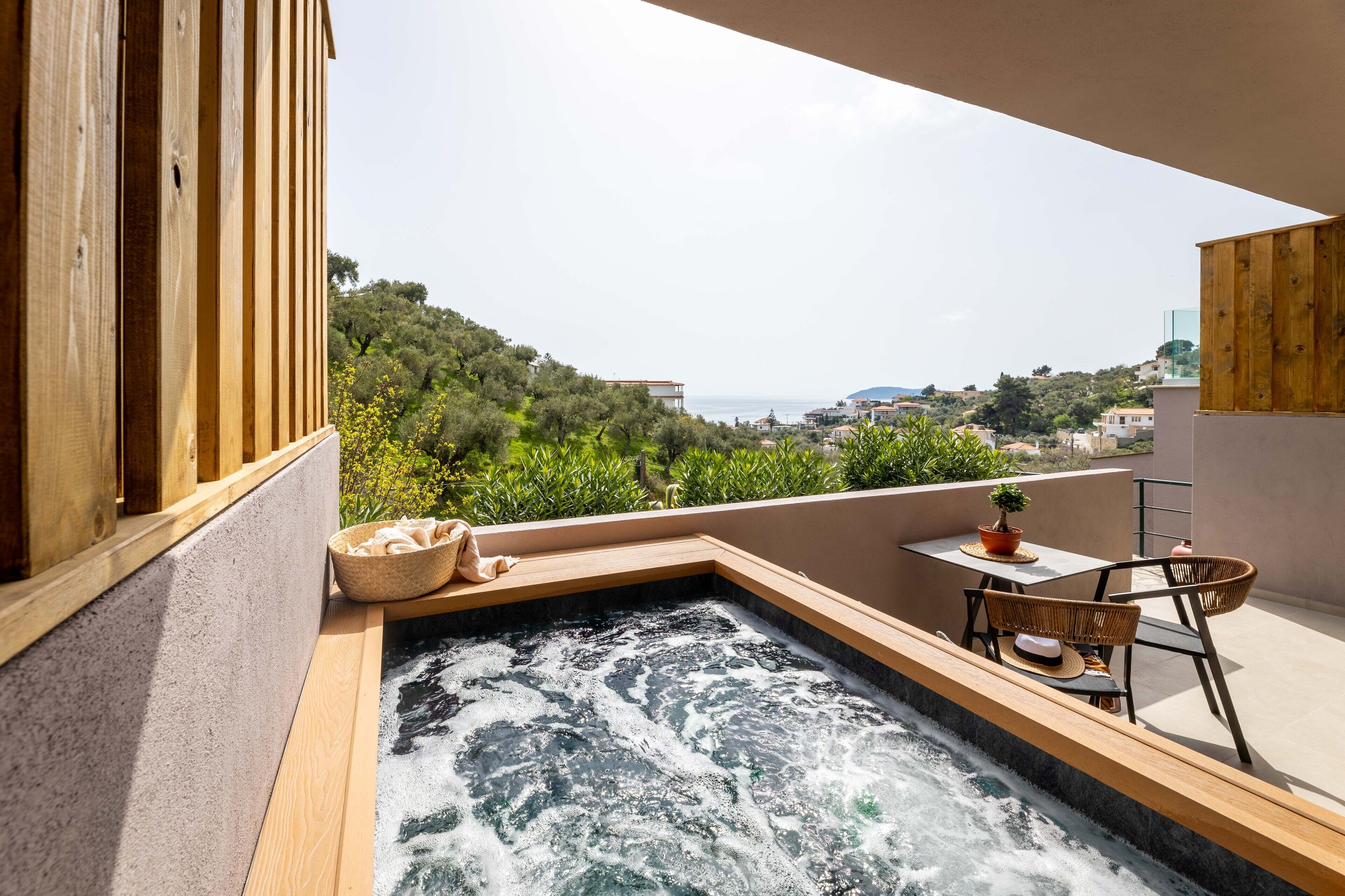 Skiathos Avaton Suites & Villas