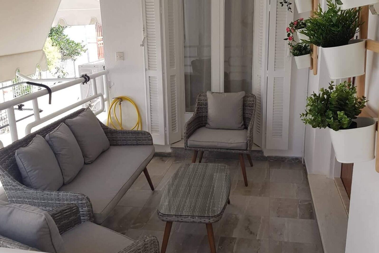 Avres Apartments