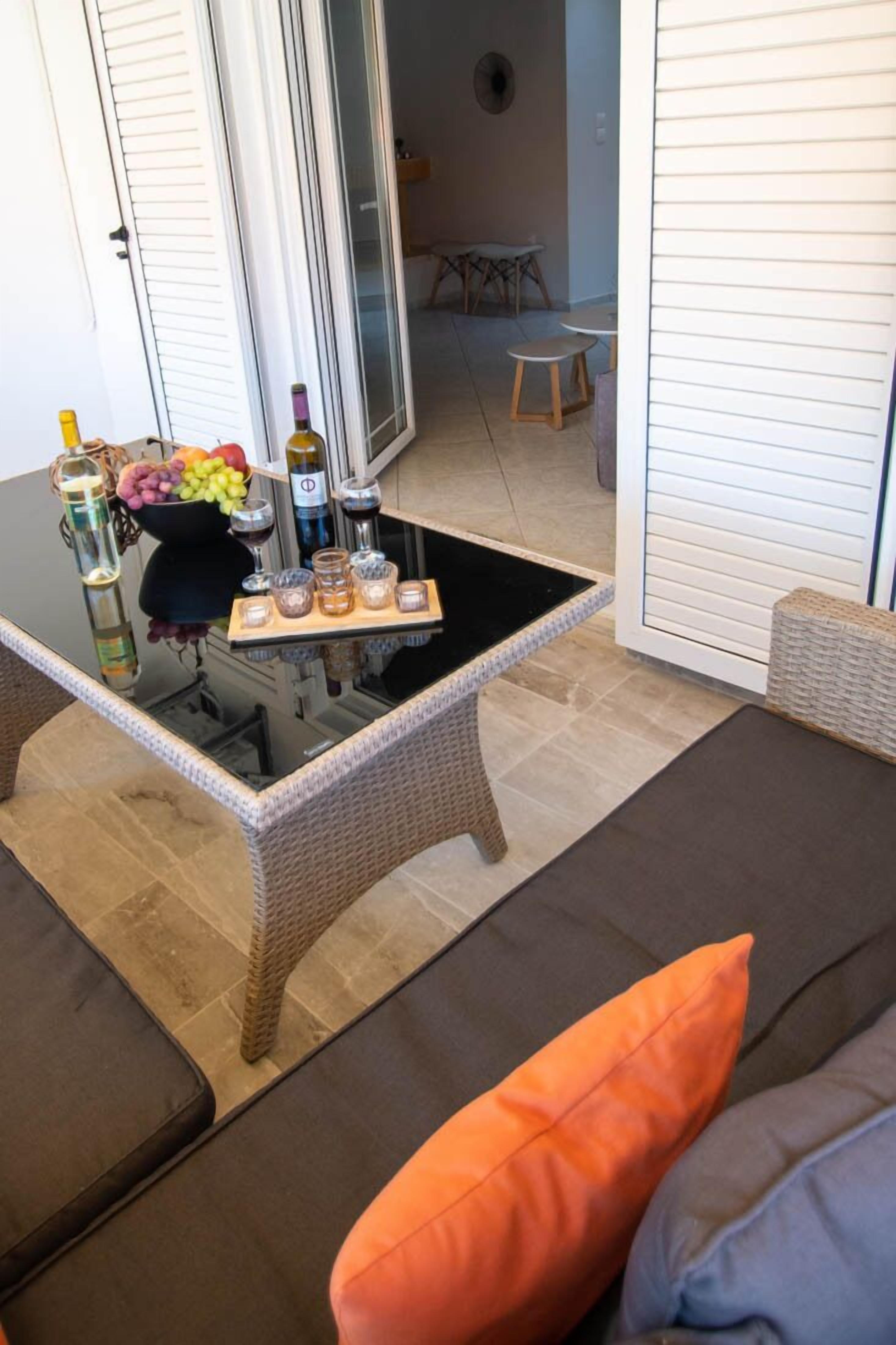 Avres Apartments