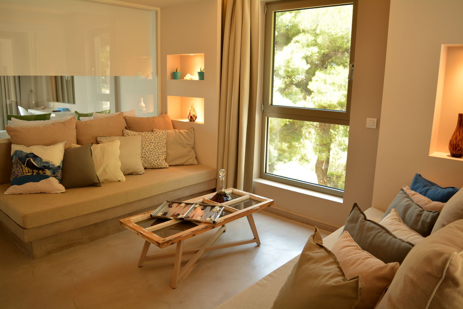 Core Luxury Suites