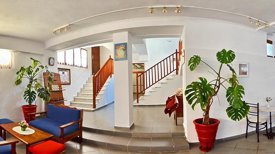 Casa Blue Hotel