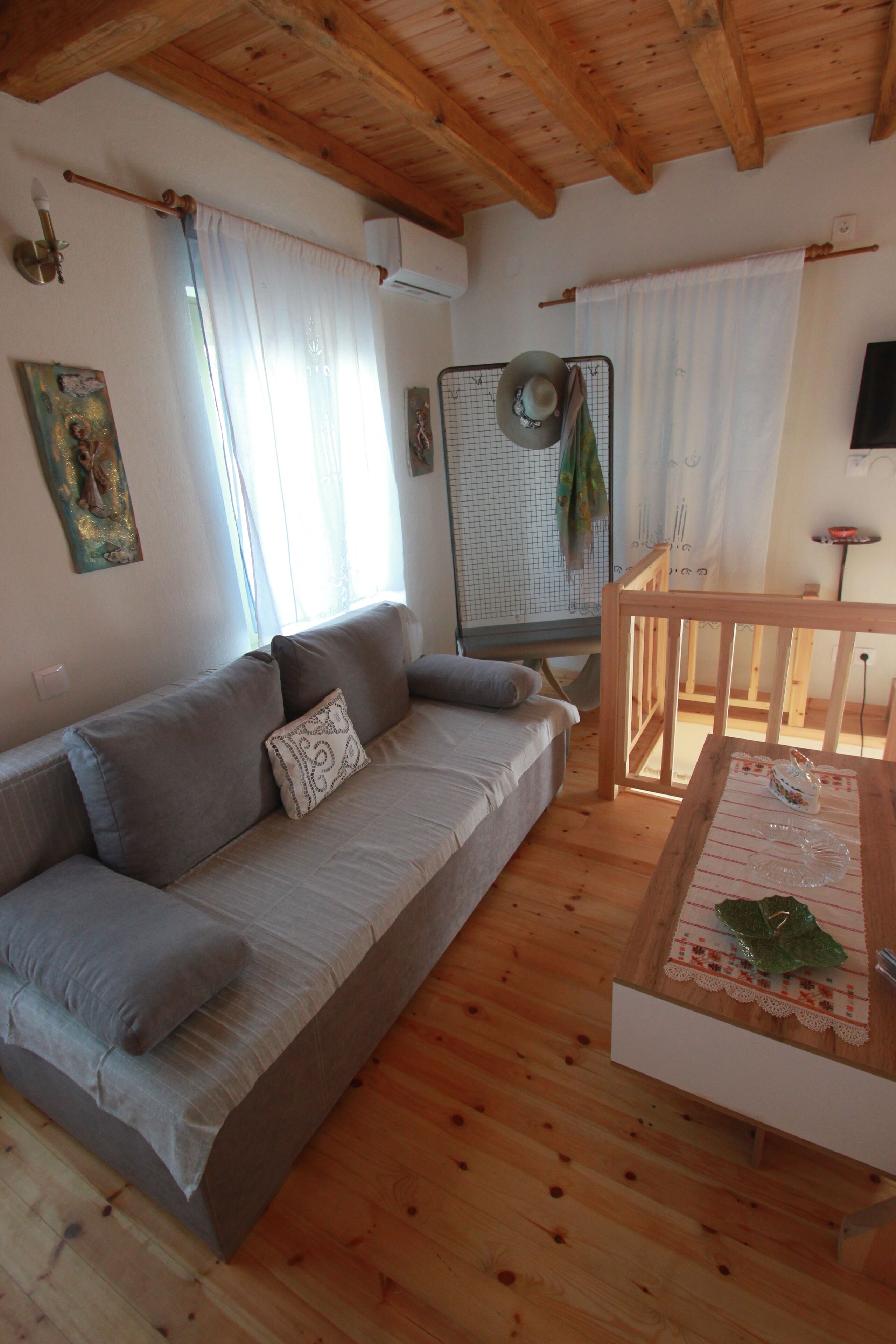 Orpheus And Eyrydice Boutique Apartments
