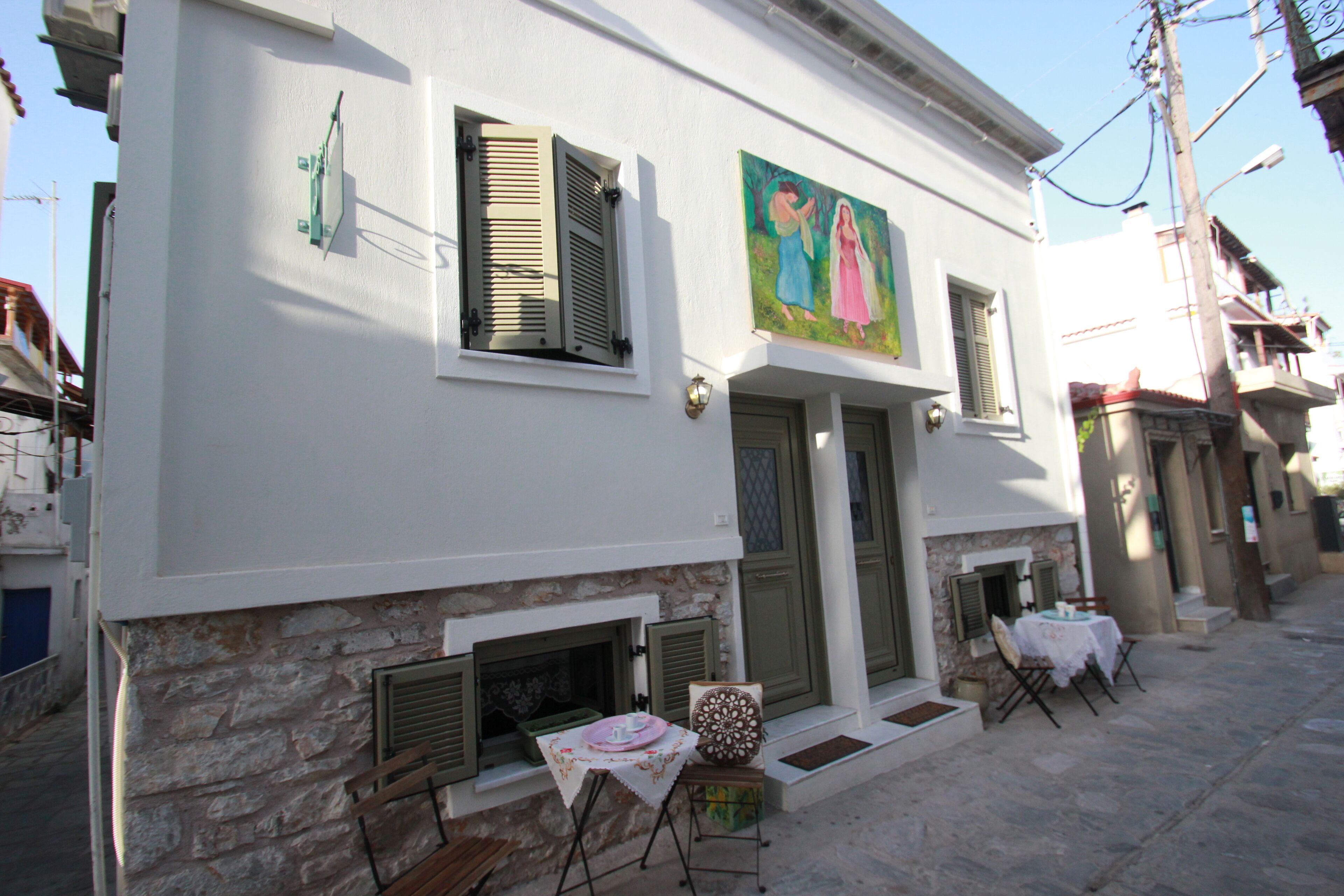 Orpheus And Eyrydice Boutique Apartments
