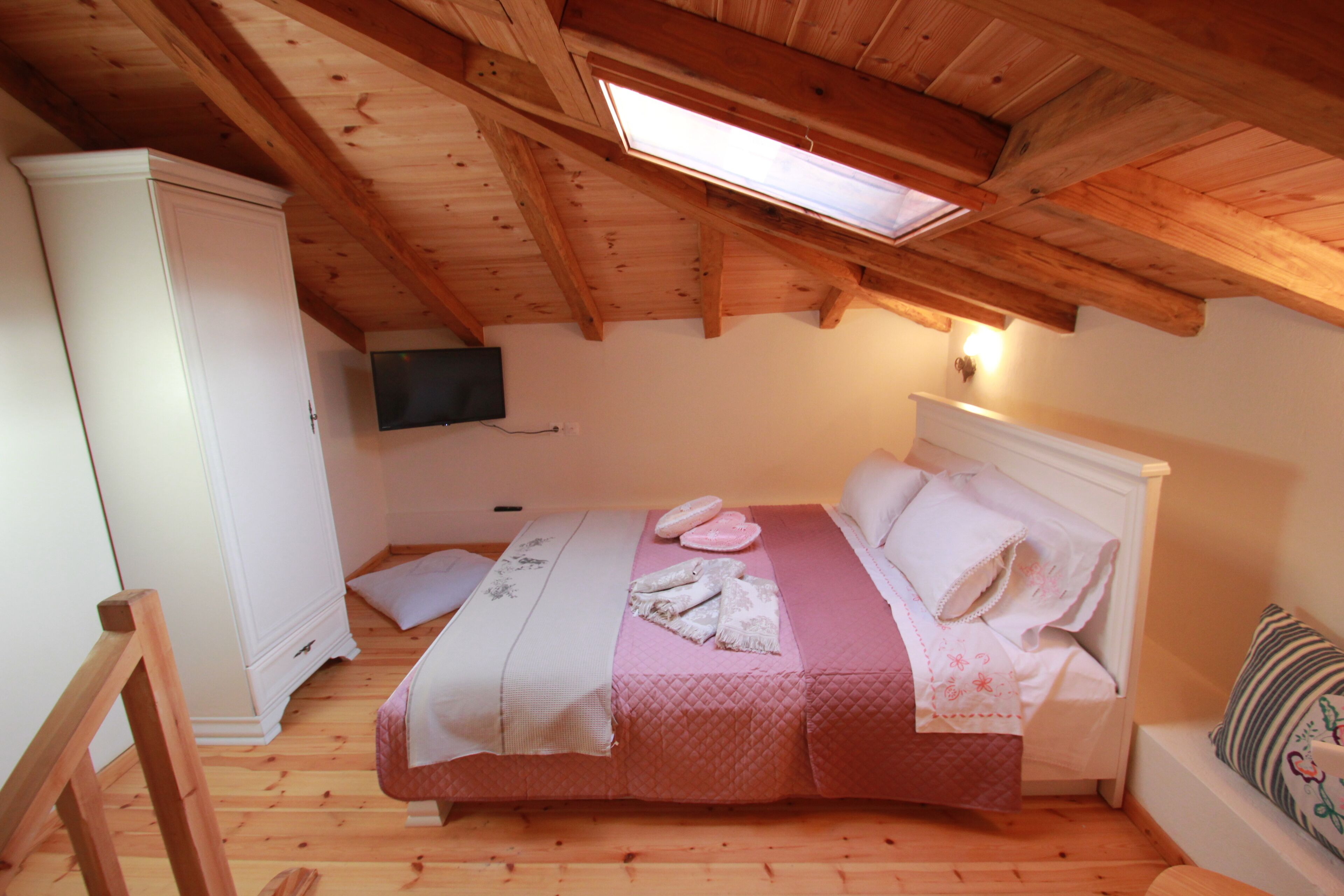 Orpheus And Eyrydice Boutique Apartments