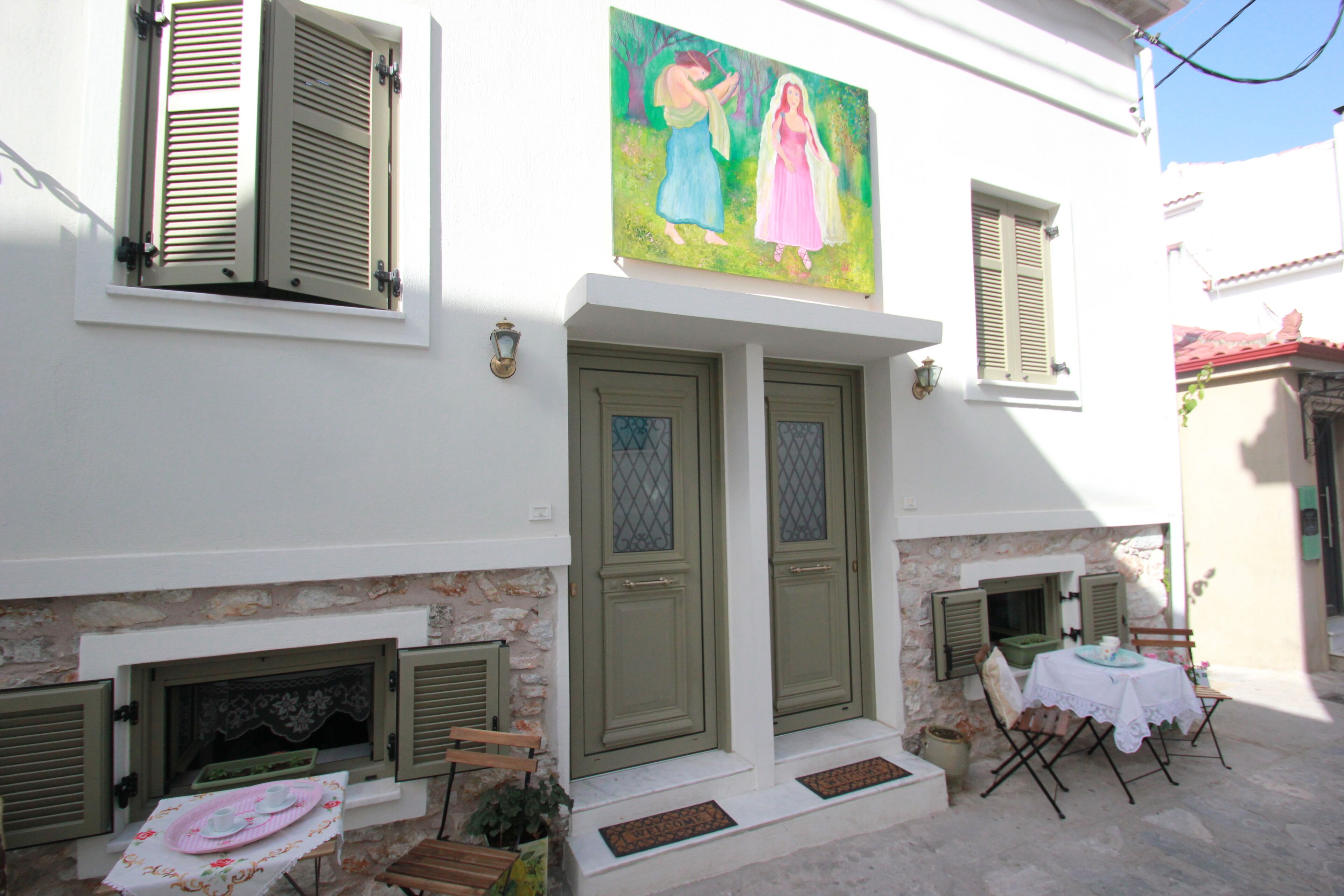 Orpheus And Eyrydice Boutique Apartments