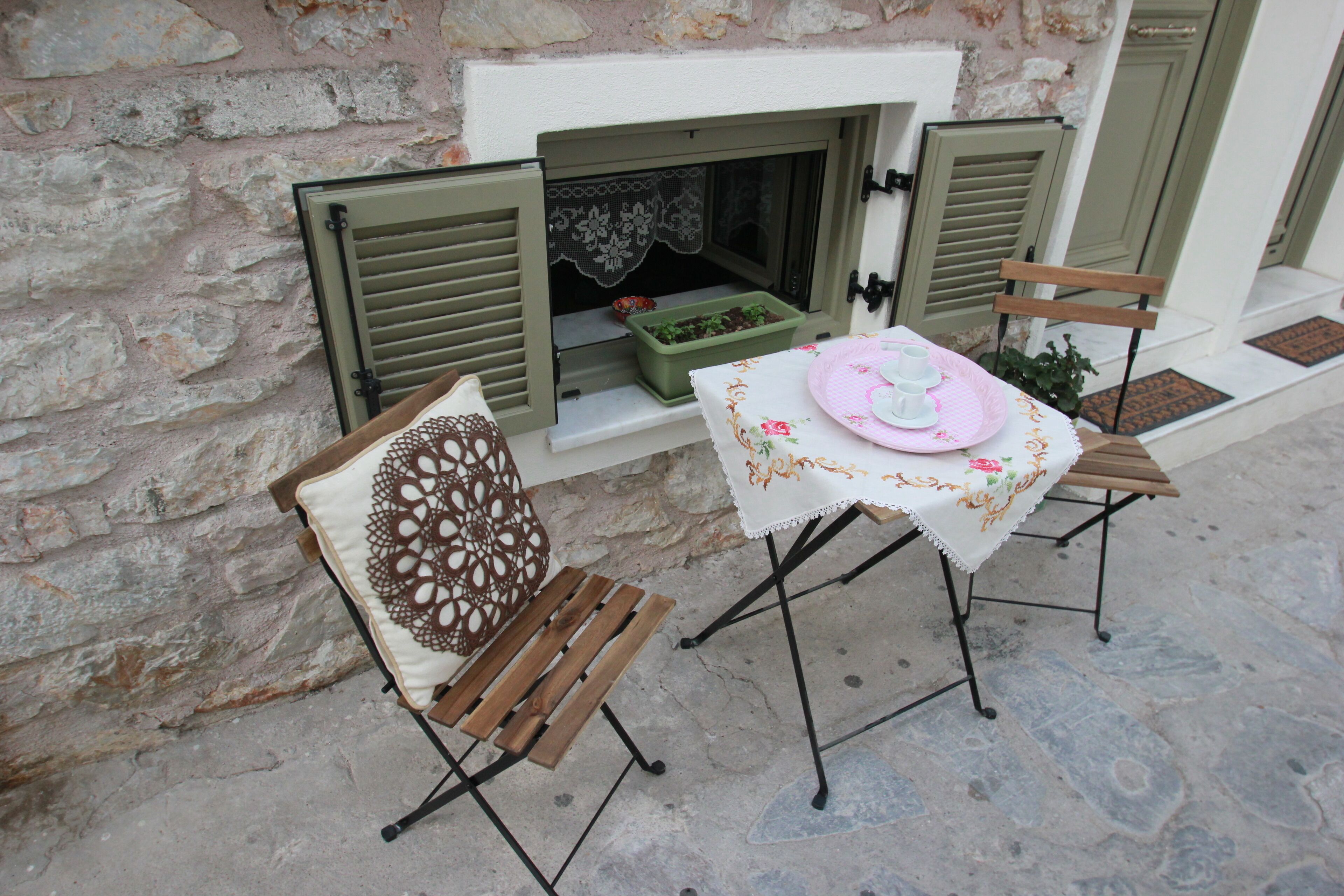 Orpheus And Eyrydice Boutique Apartments