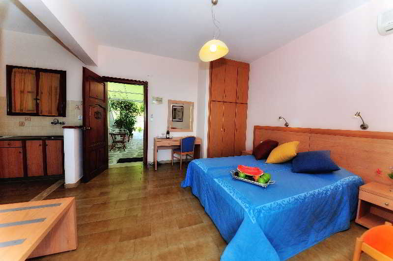 Vassilias Beach Hotel