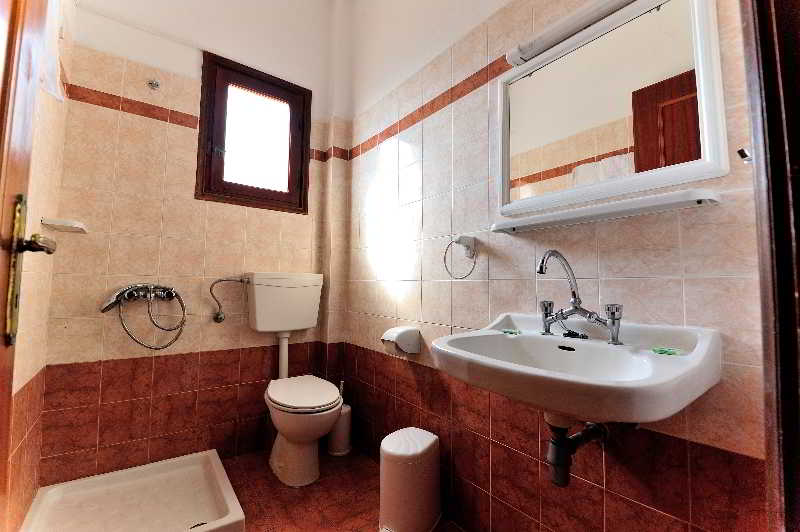 Vassilias Beach Hotel