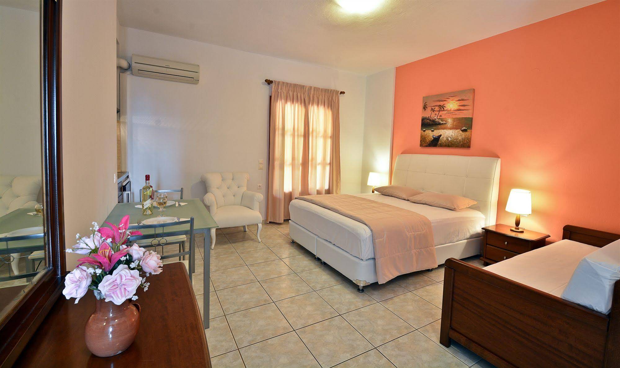 Anna Maria Vanessa Apartments