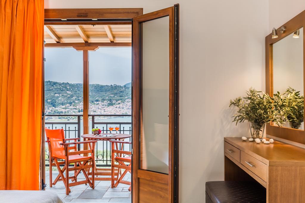 Evlalia Studios & Apartments