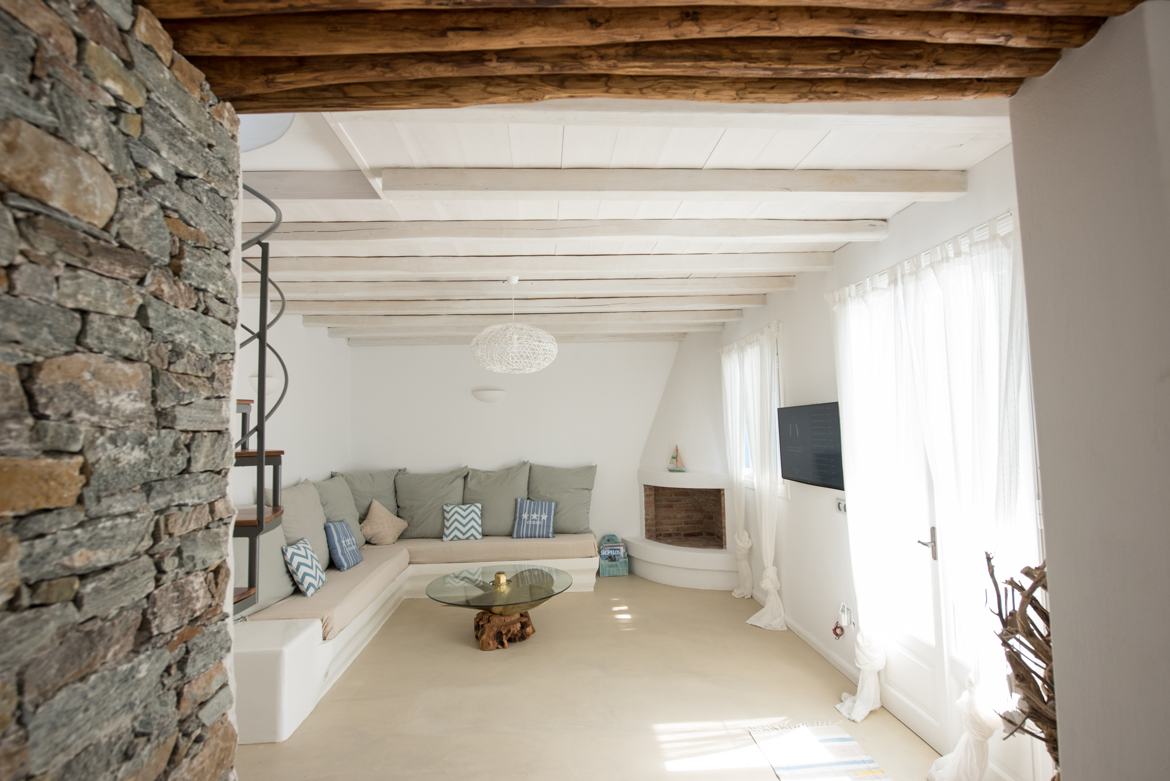 Evlalia Studios & Apartments