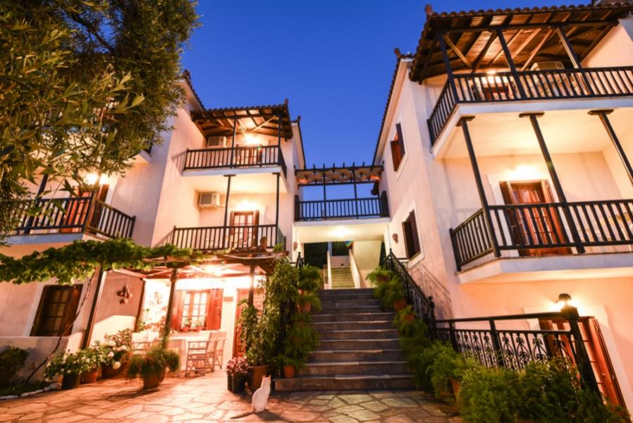 Evlalia Studios & Apartments
