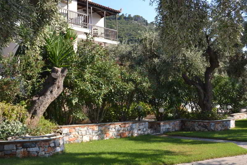 Evlalia Studios & Apartments