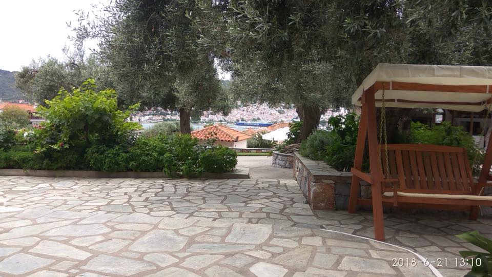 Evlalia Studios & Apartments