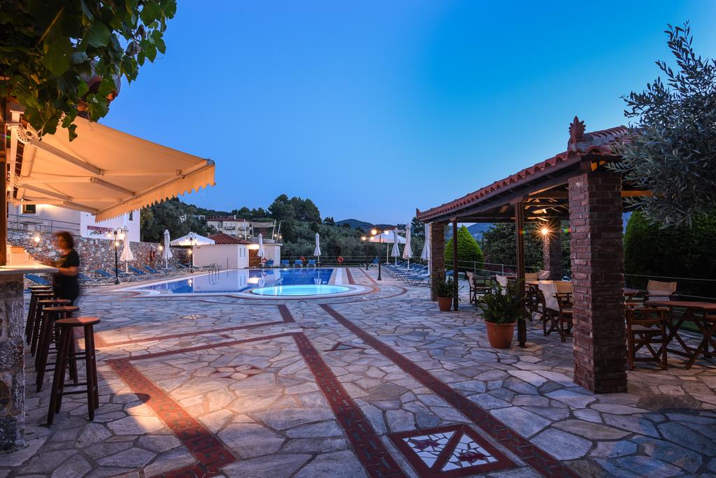 Evlalia Studios & Apartments
