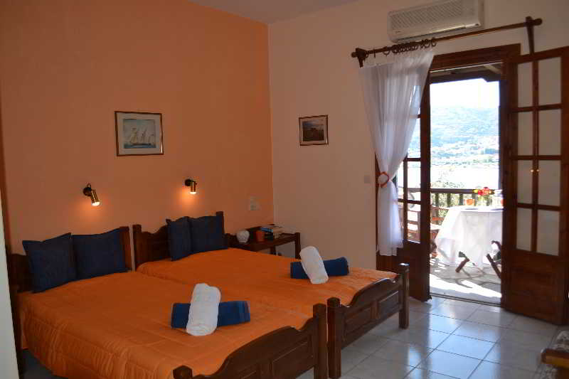 Evlalia Studios & Apartments