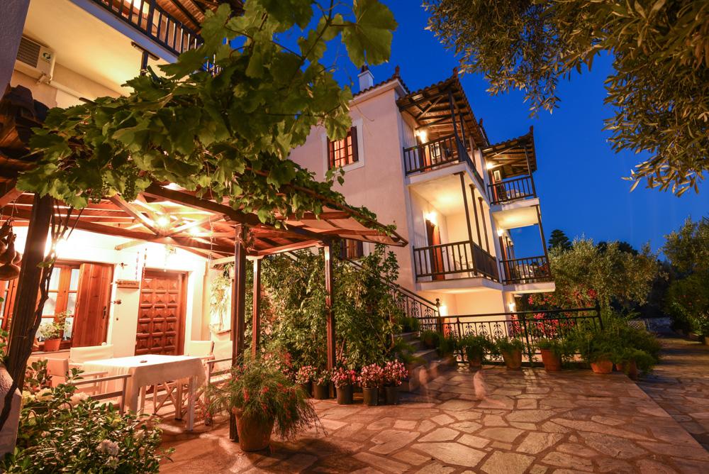 Evlalia Studios & Apartments