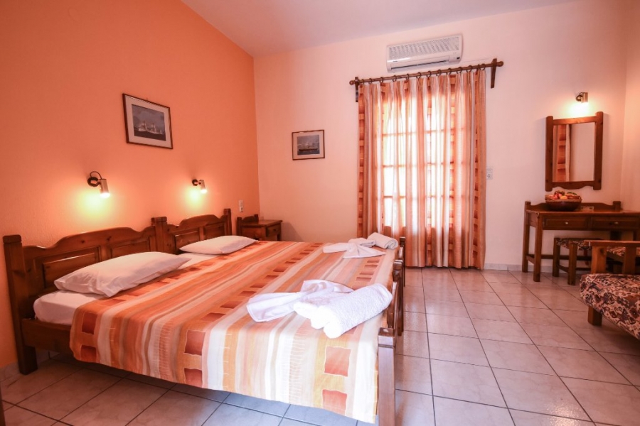 Evlalia Studios & Apartments