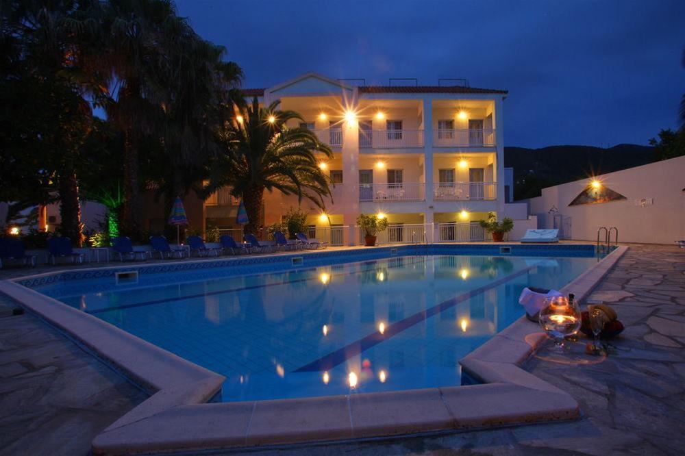 Hotel Dolphin