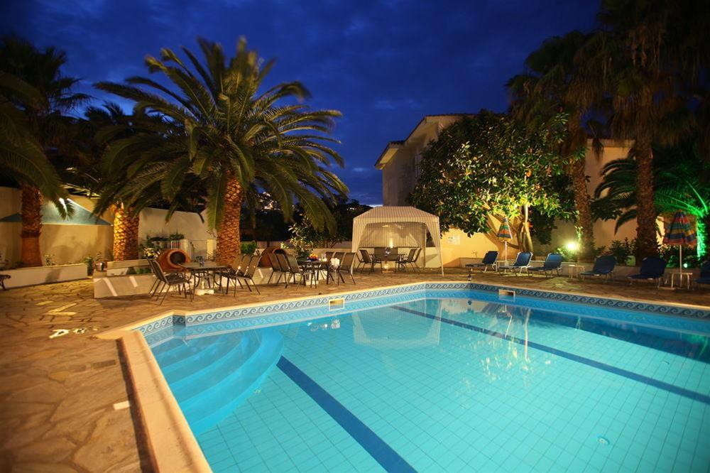 Hotel Dolphin
