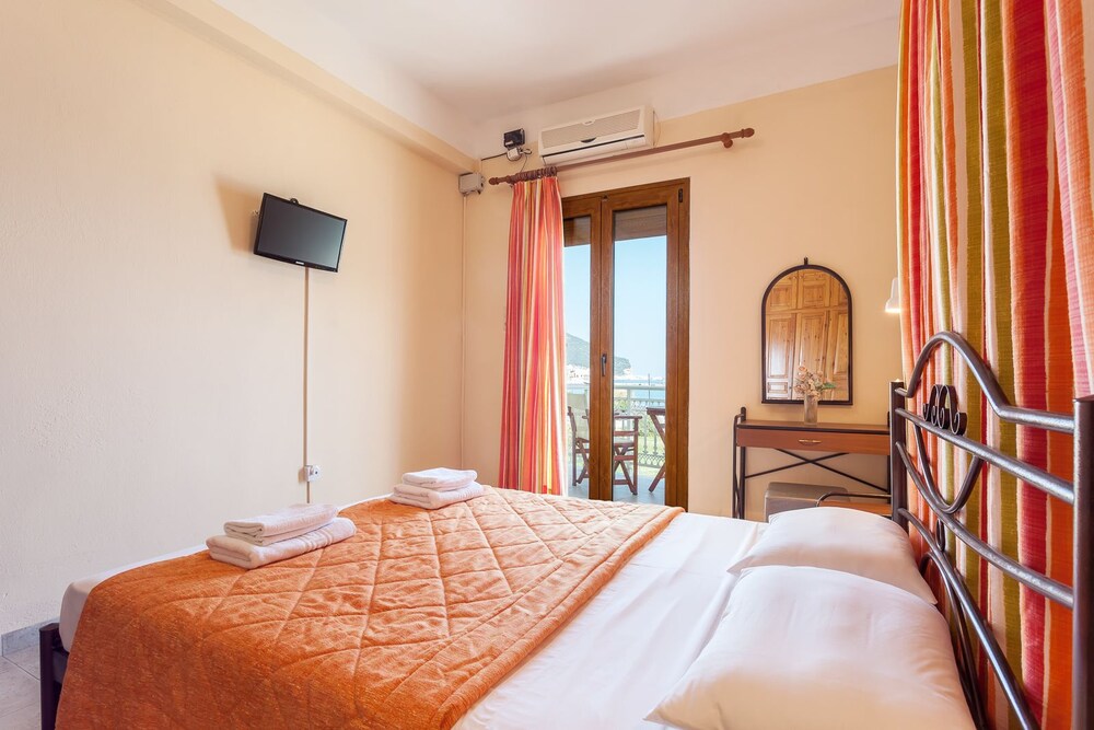 Mon Repos Rooms