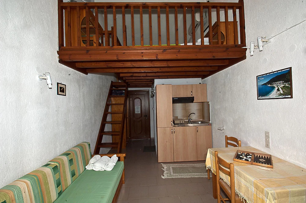 Pegasus Studios & Apartments