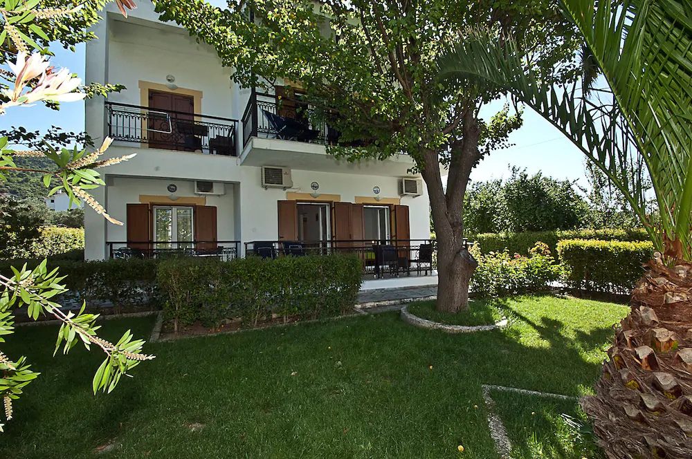 Pegasus Studios & Apartments