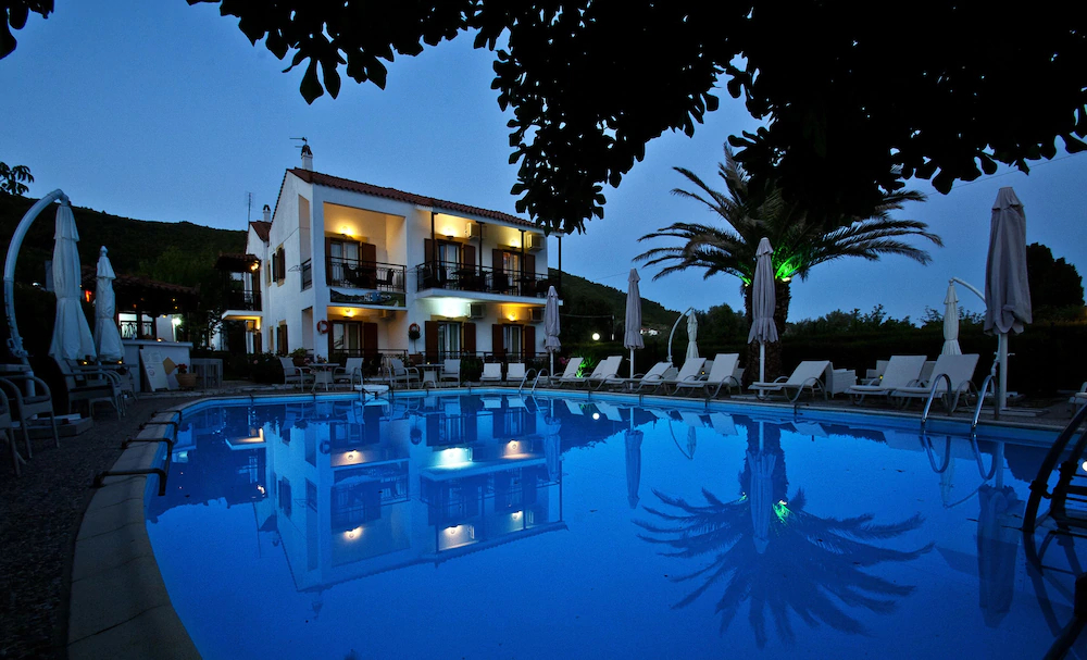 Pegasus Studios & Apartments