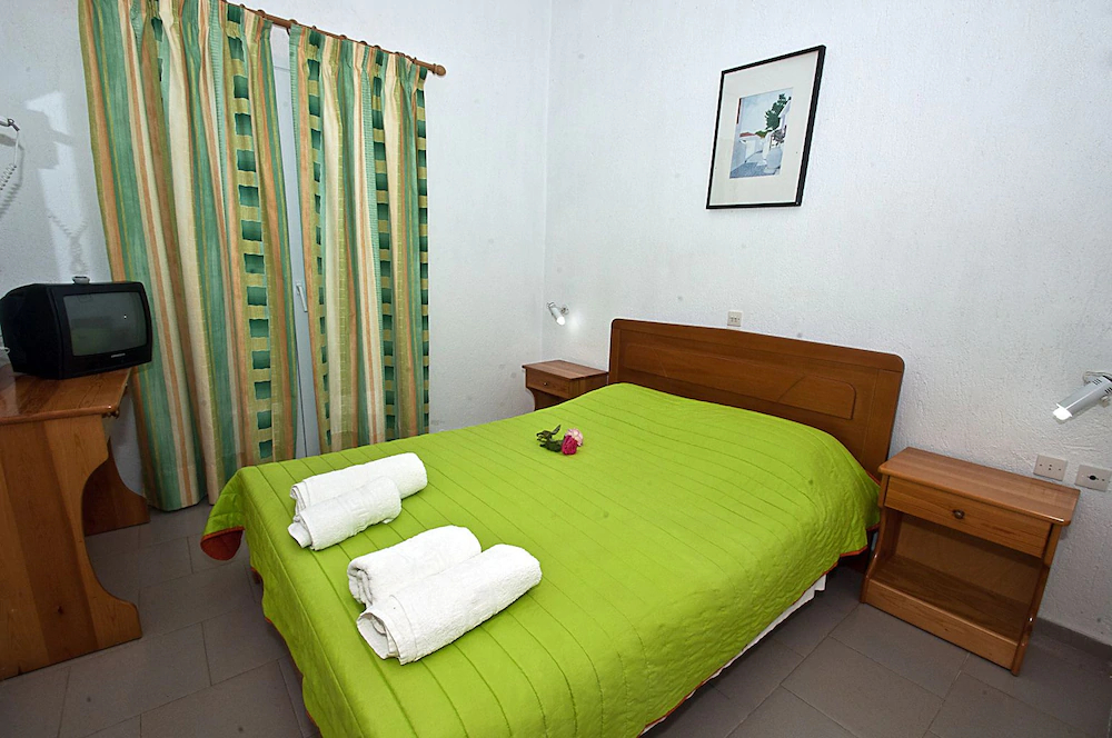 Pegasus Studios & Apartments