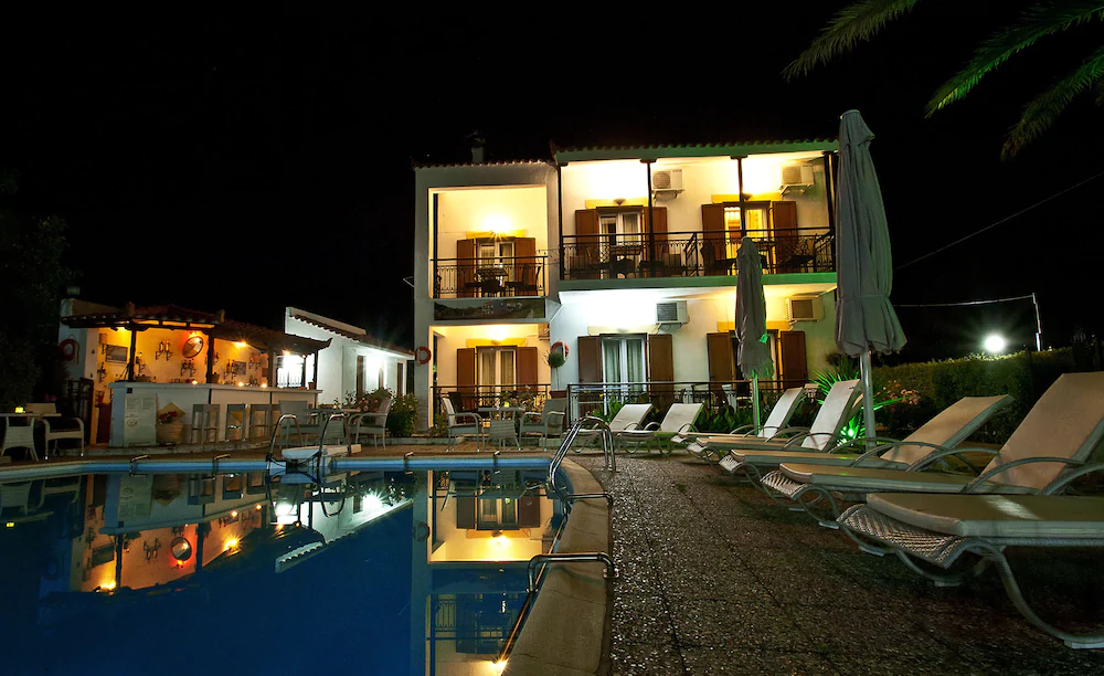 Pegasus Studios & Apartments