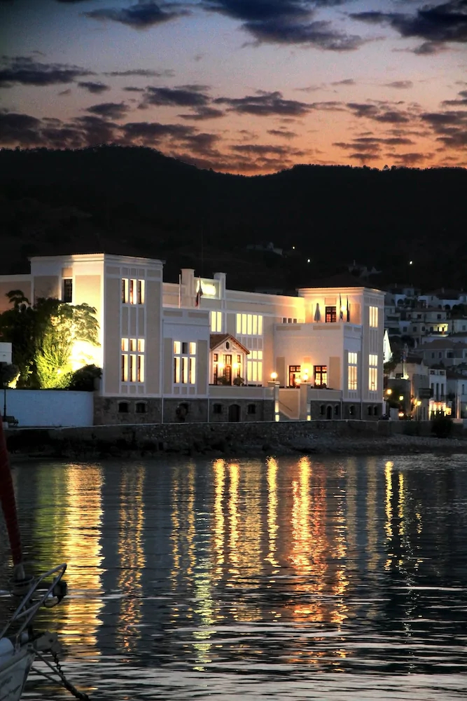 Nissia Traditional Residences