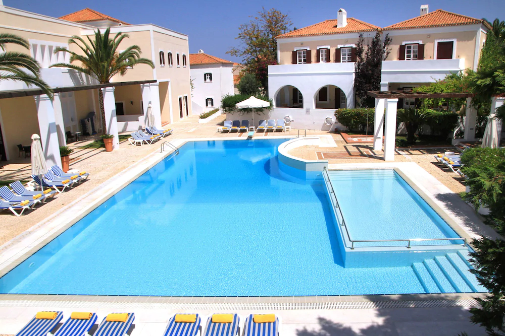 Nissia Traditional Residences