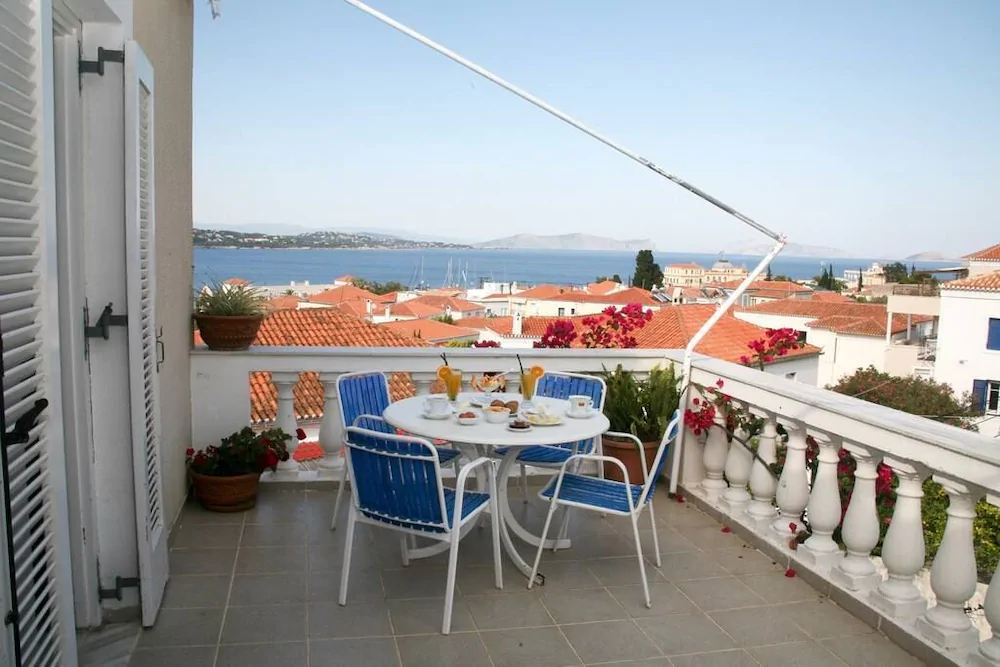 Ostrella, Vacations With Seaview Hotel