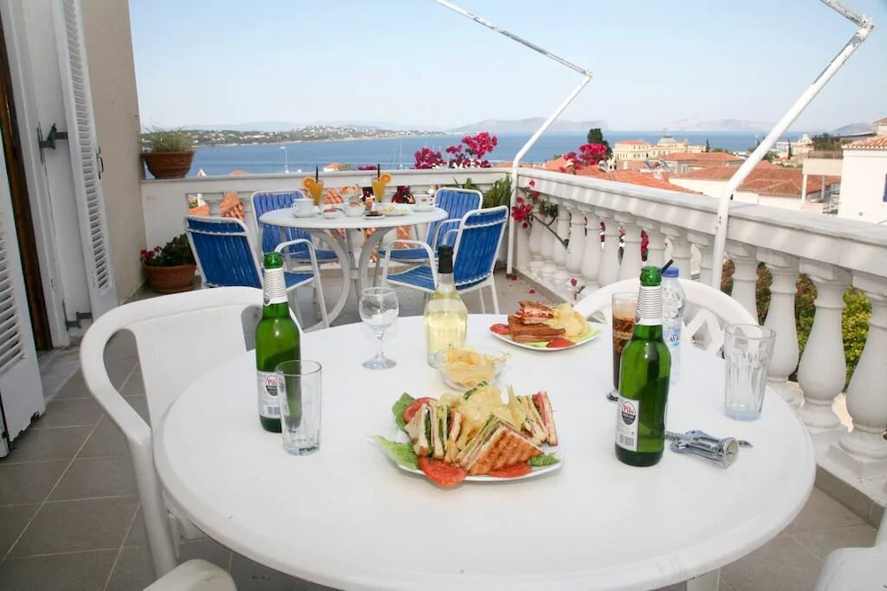 Ostrella, Vacations With Seaview Hotel