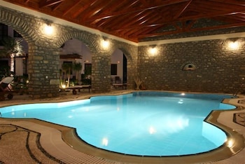 Iapetos Hotel